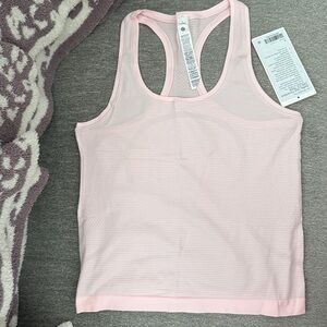 NWT LULULEMON SWIFTLY TECH RACERBACK TANK TOP 2.0*  Strawberry  Milkshake Pink